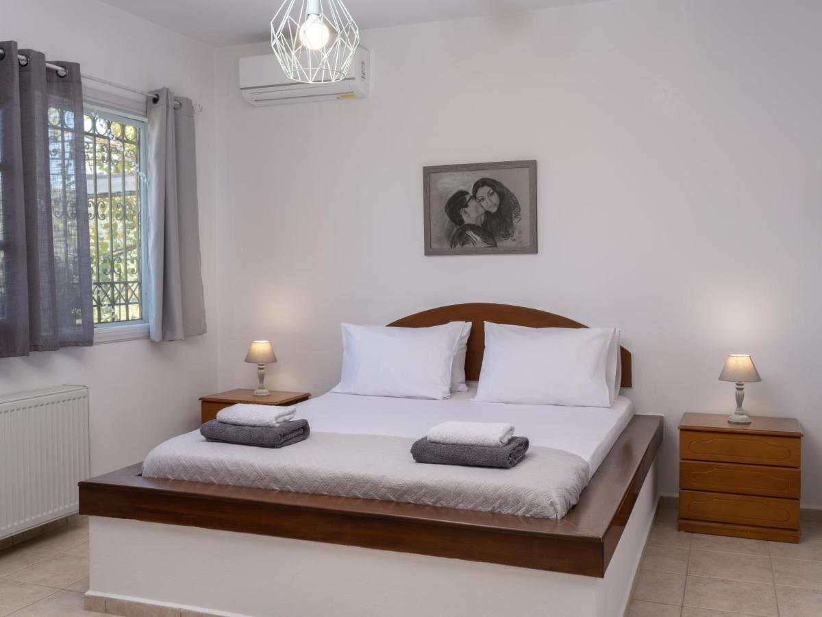 Aelia Holiday home *